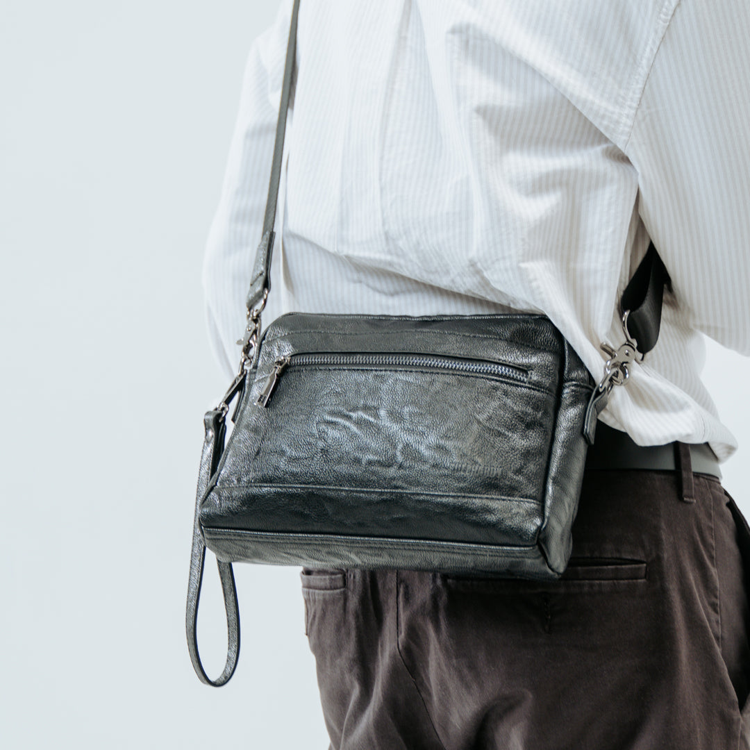 Tas Genggam Pouch Kulit - BYNCK 30685 BL