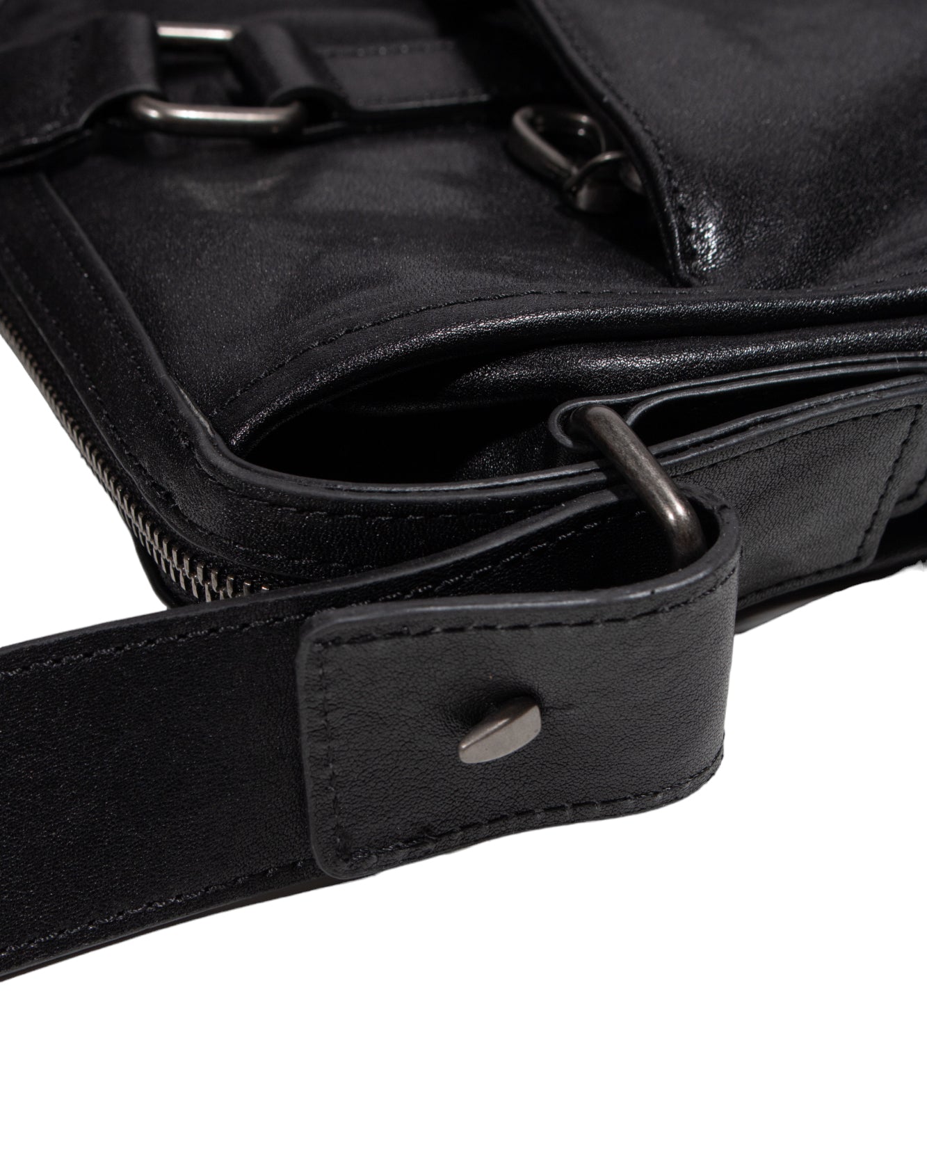 Tas Selempang Kulit BLSB 8874