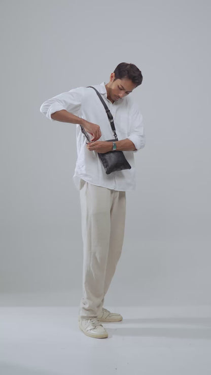 Tas Selempang Kulit - BYNSP 30667 BL